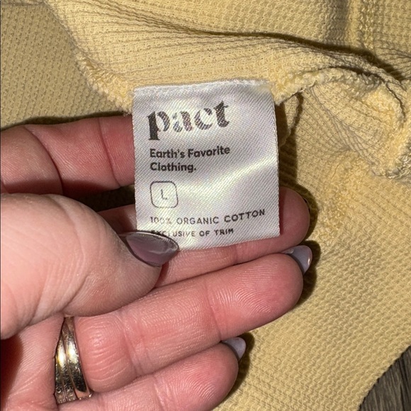 PACT Women's Light Yellow Cardigan Sweater large
Organic cotton - Picture 4 of 5